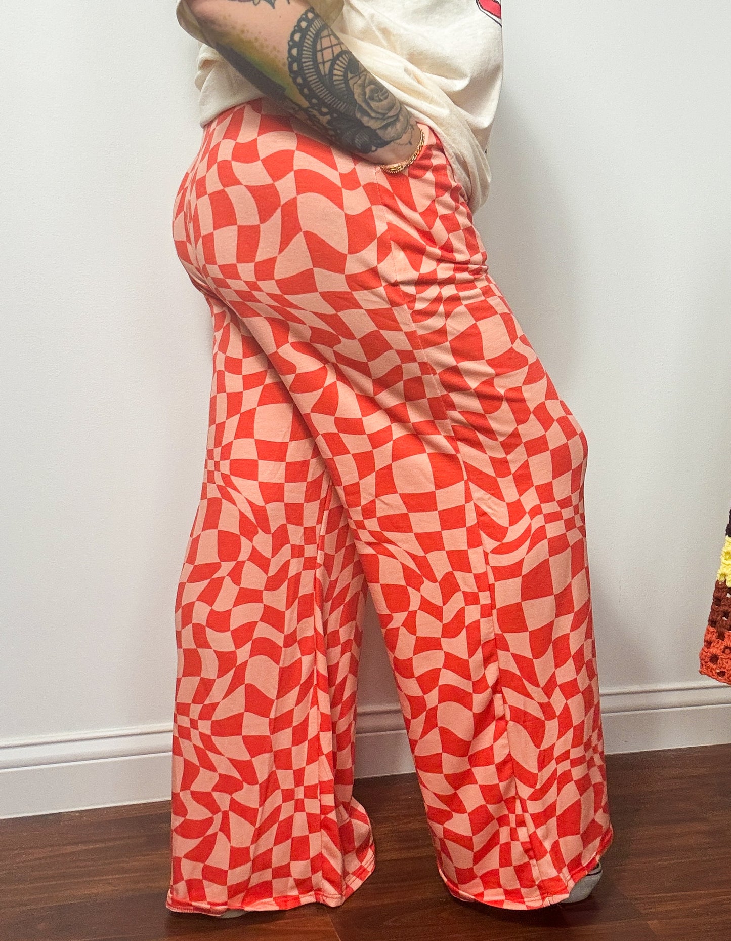 Wavy Peach Pants