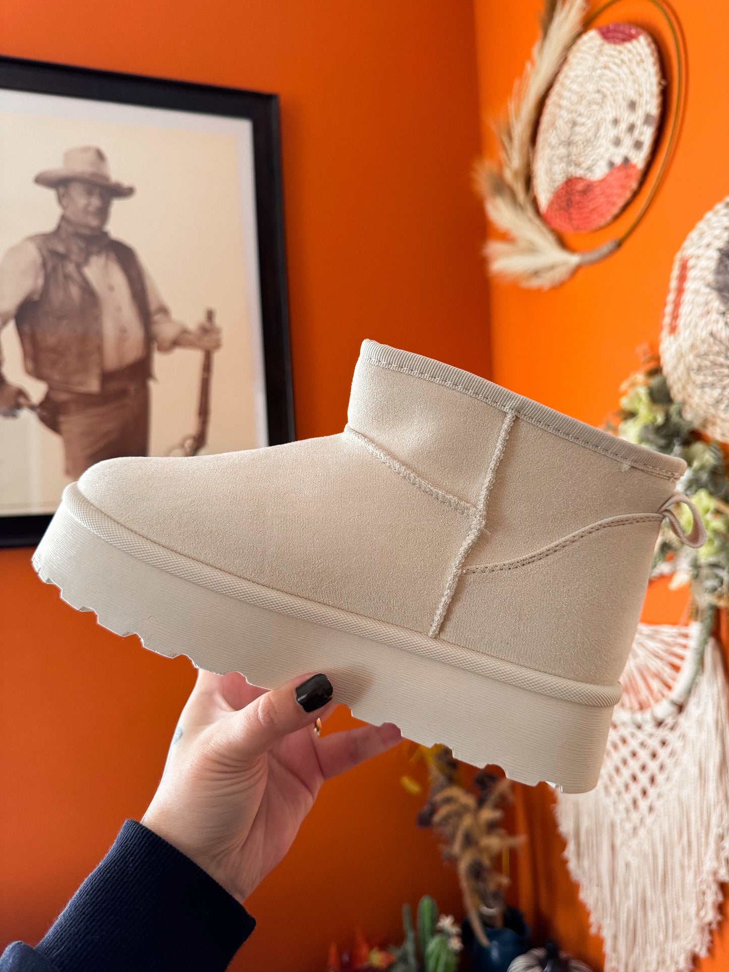 Kendra Ankle Boots : Cream