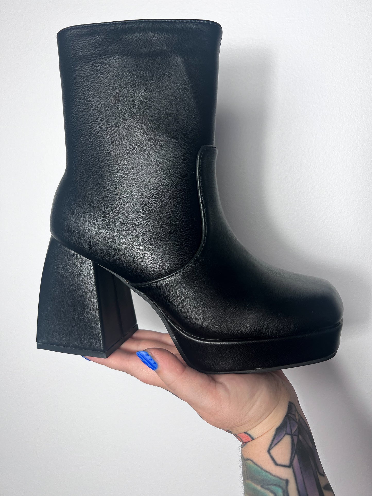 Veronica Boots (5.5 left)