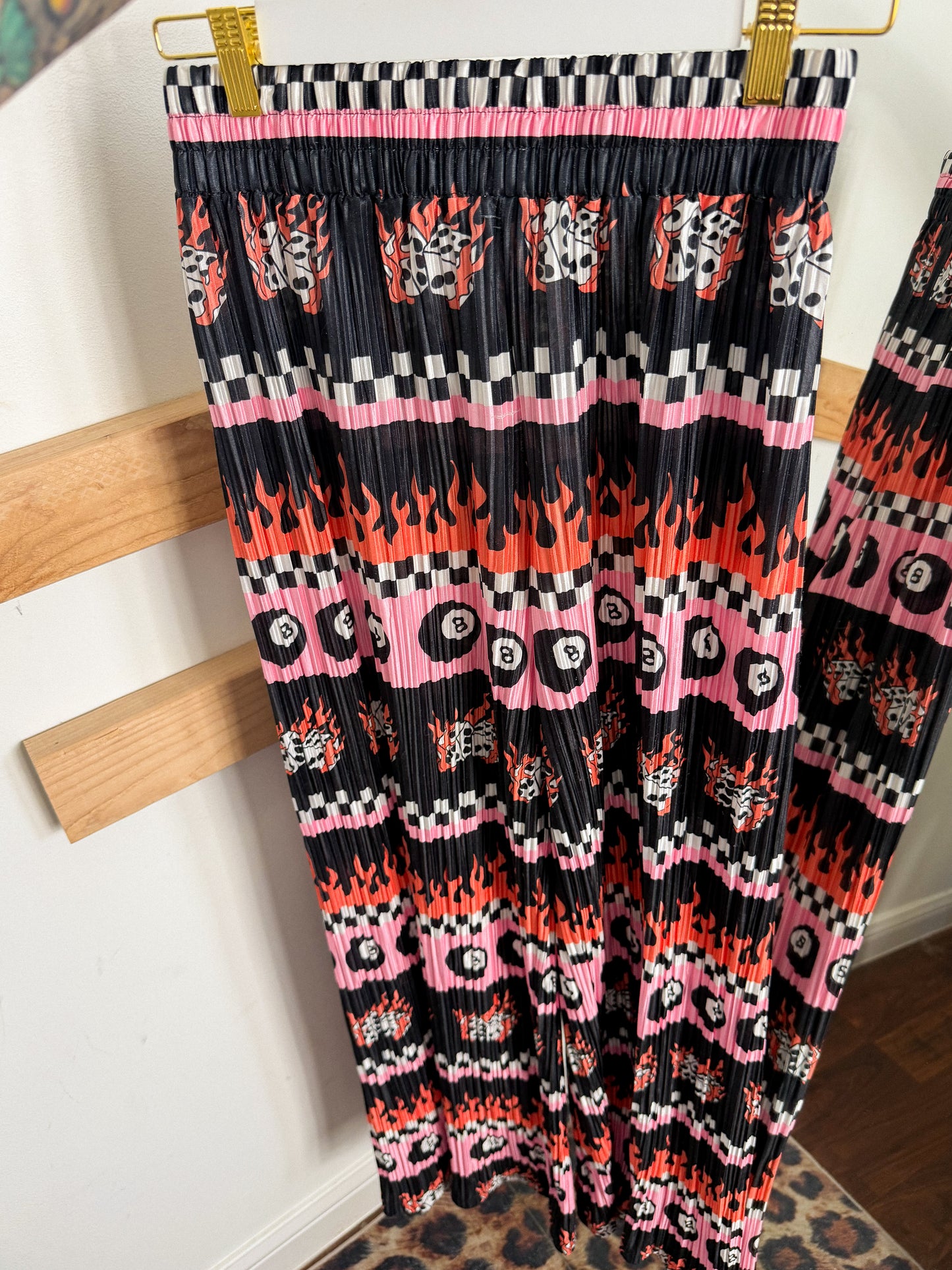 EMy Ave 8 Ball Flame Pants : M/L (fit like M)