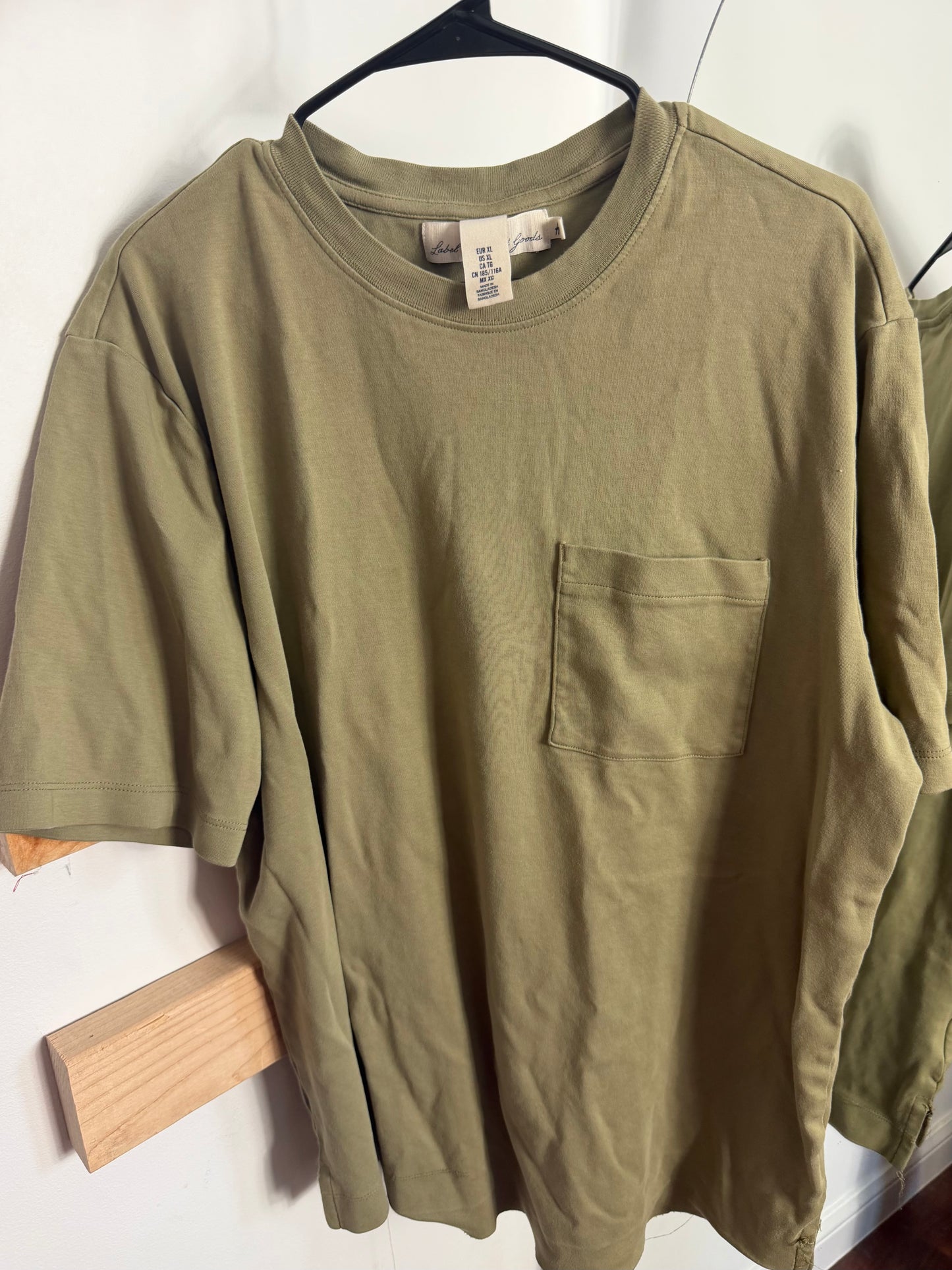 H&M Olive Pocket Tee : XL