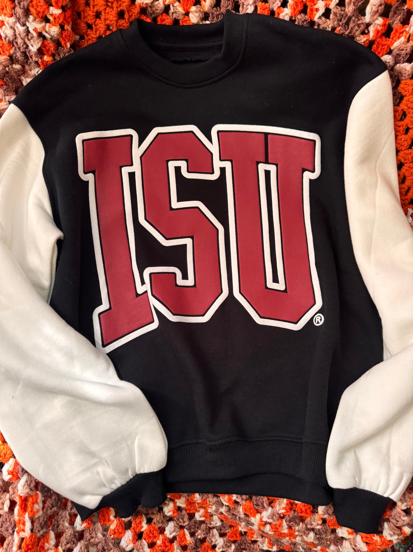 ISU CREW : officially licensed (S left)