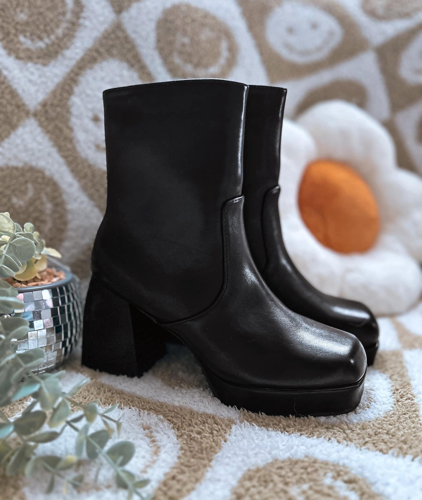 Veronica Boots (5.5 left)