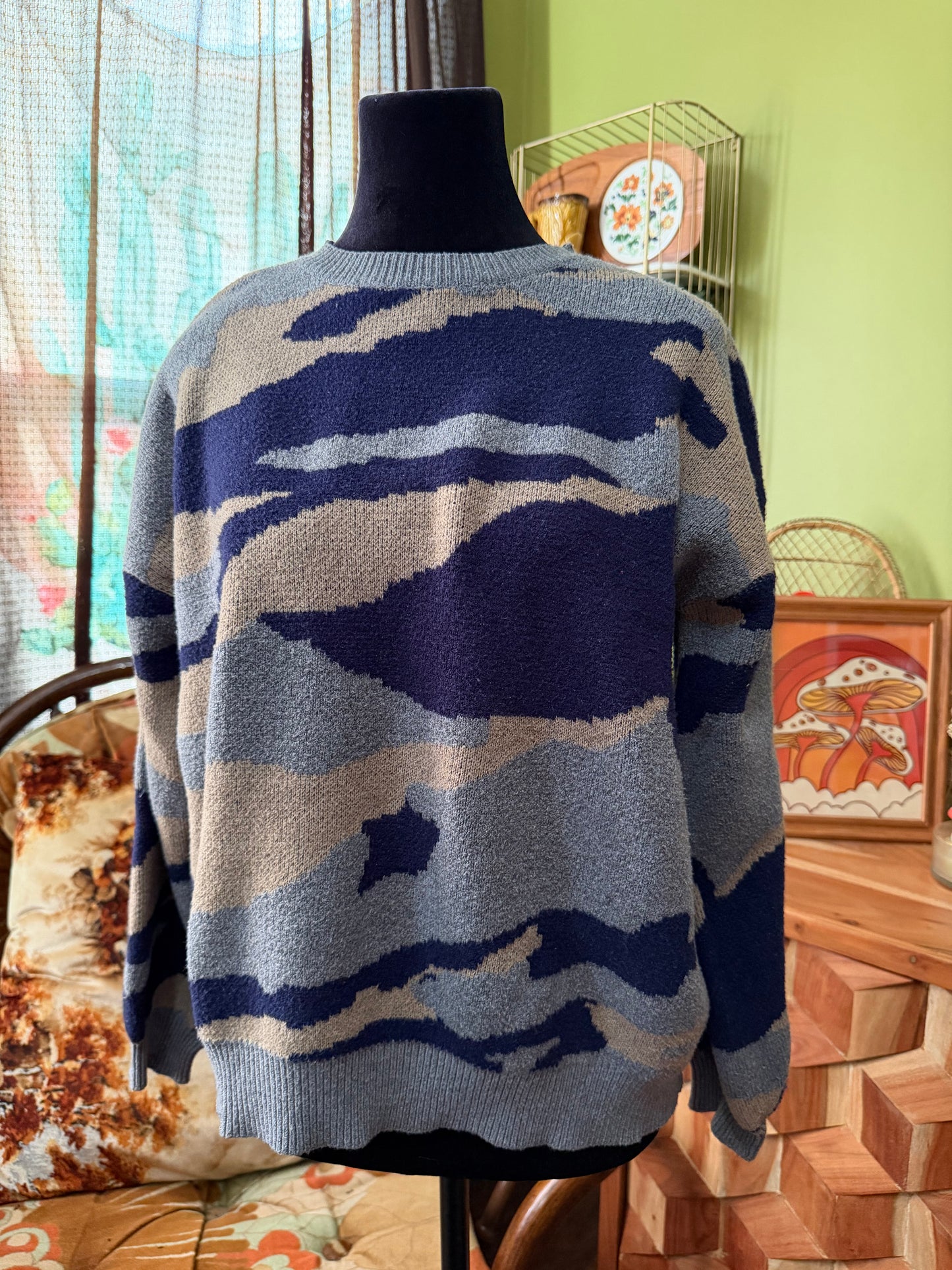 Dave & Dani Blue Camo Sweater : L