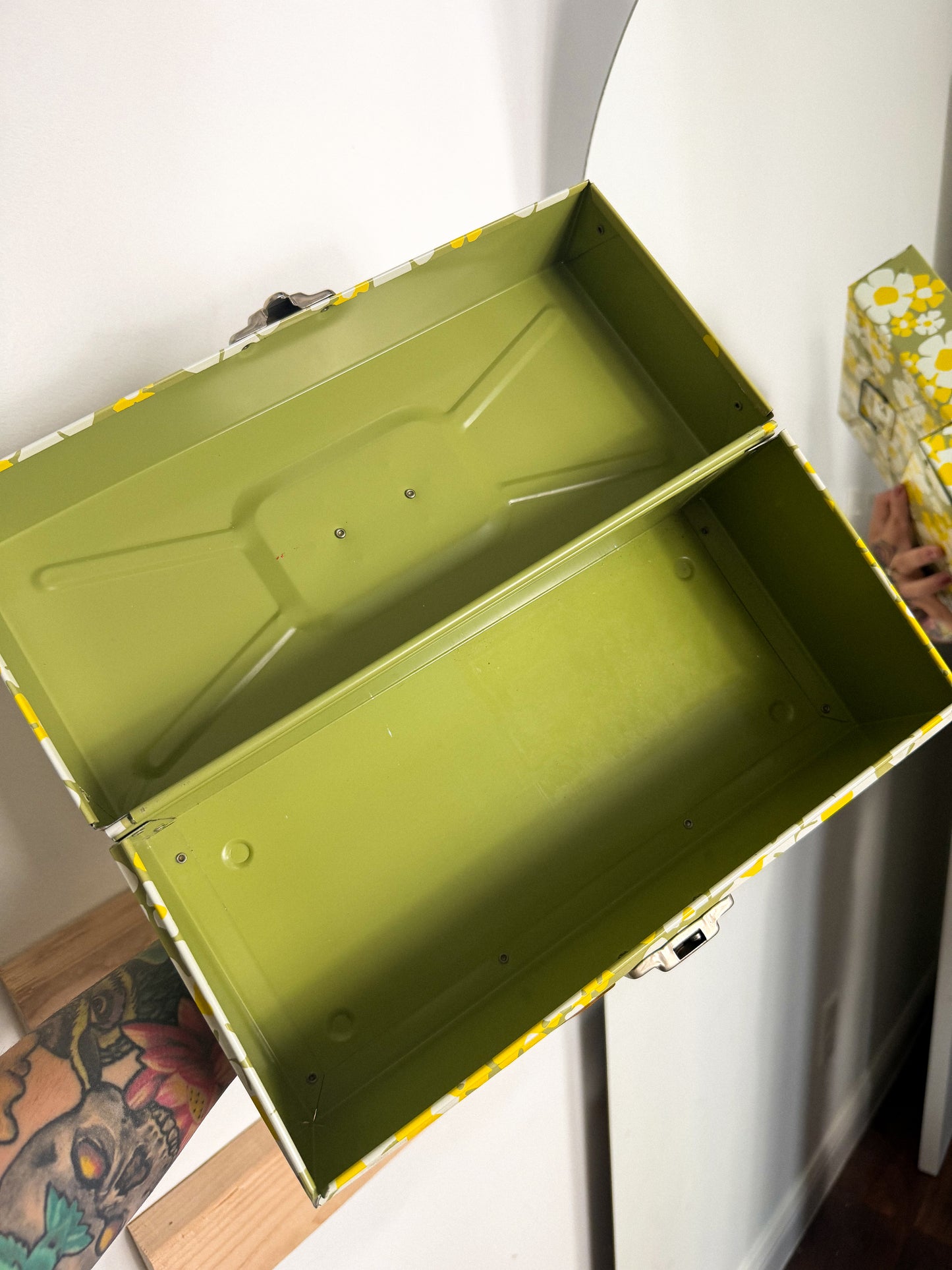 Rare Vintage Avocado Daisy Ballonoff File Chest
