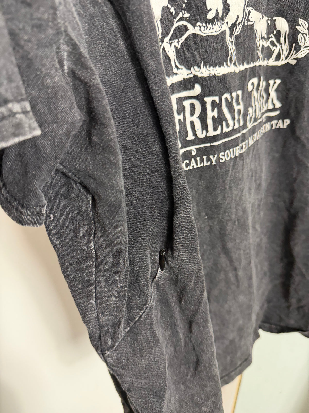 Fresh Milk BF Tee W/ Side Zippers : XL