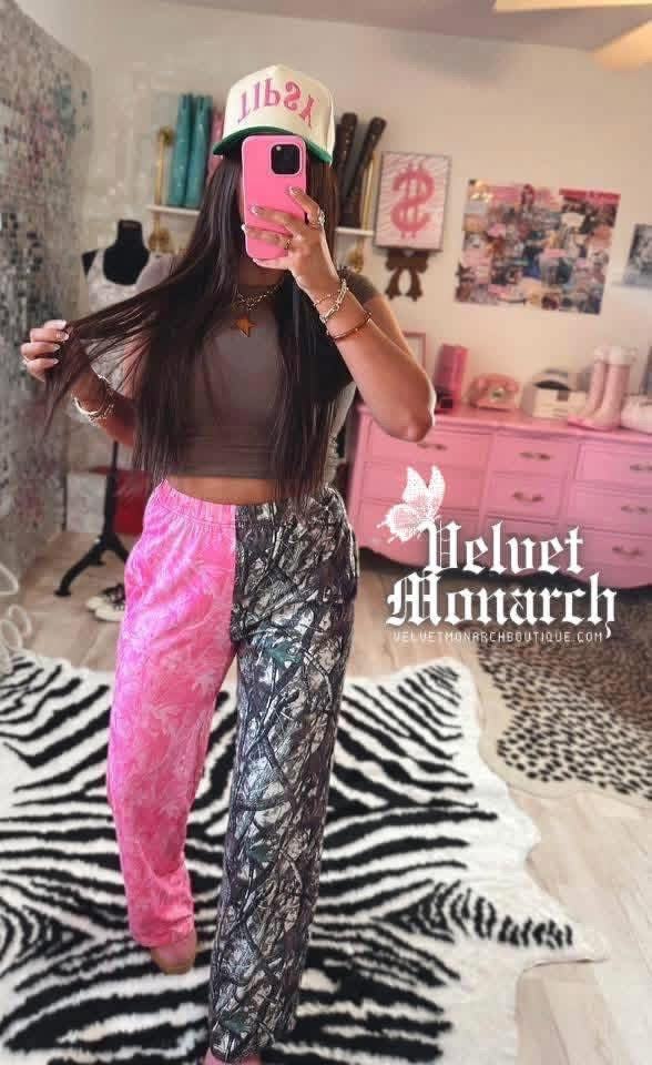 Double Trouble Split Pants : Pink & Real Tree Camo | PREORDER