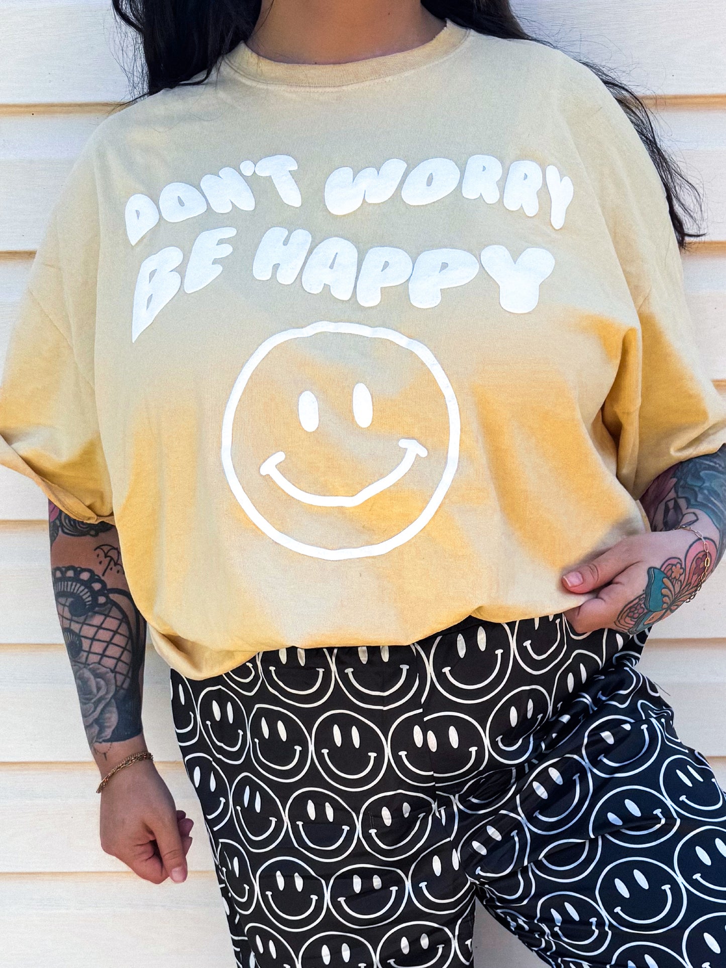 Don’t Worry Be Happy Tee : Oversized (2X left)
