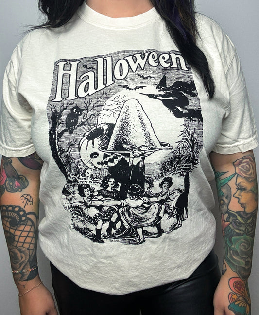 Vintage Halloween Tee : Comfort Colors (M left)