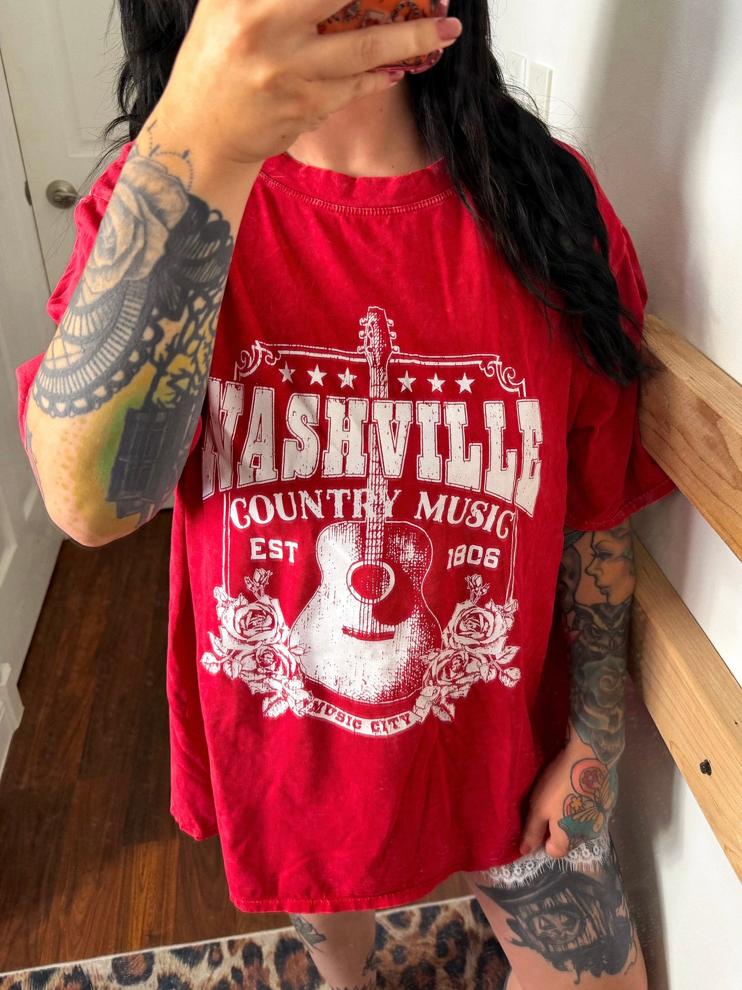 Nashville Tee : Oversized : L : NEW
