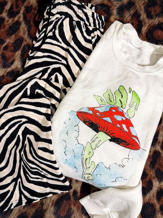 Don’t Trip Vintage Style Crew