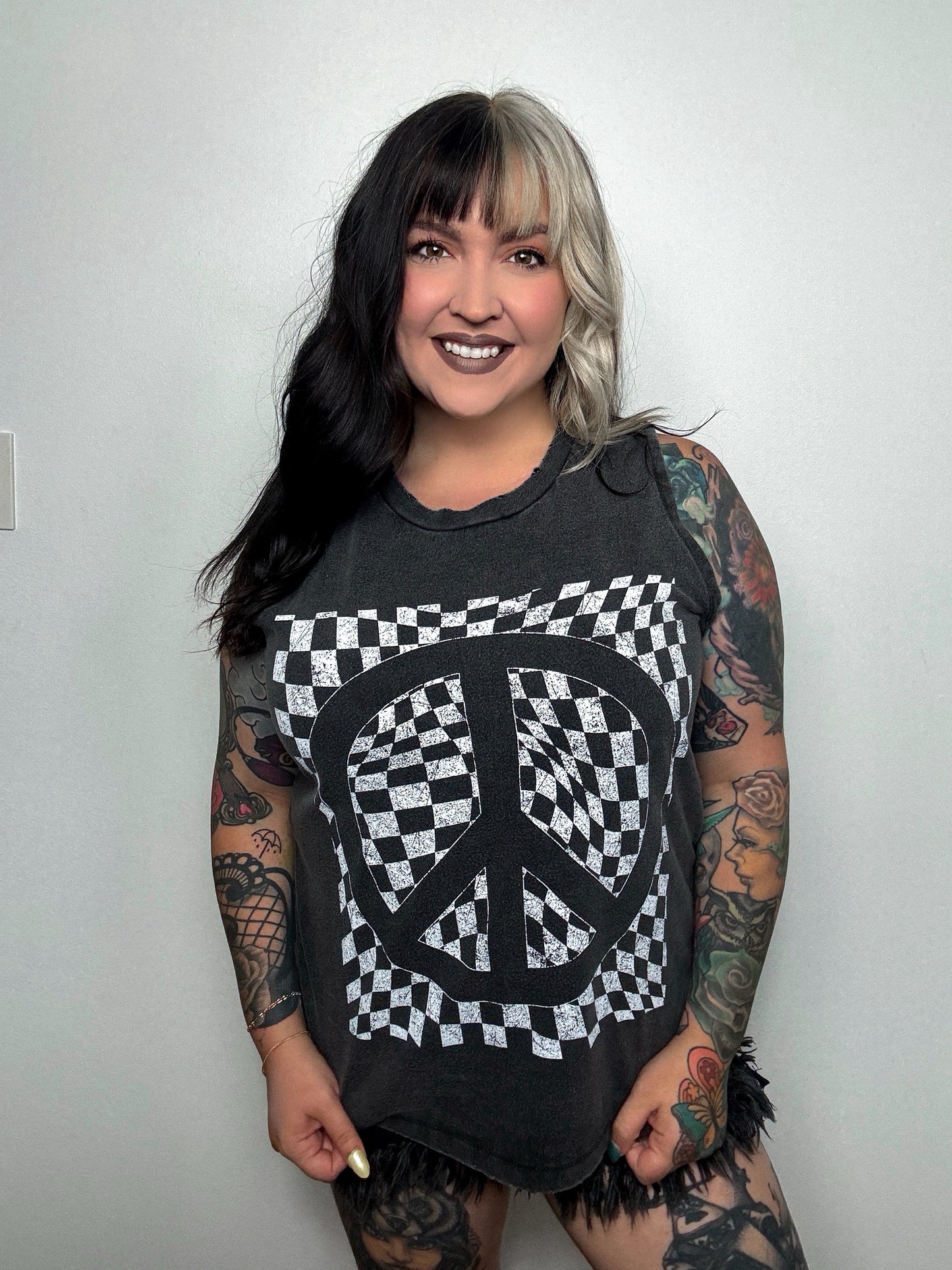 Vintage Style Peace Tank : Charcoal Black