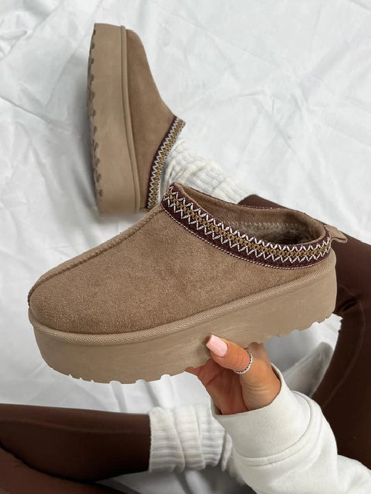 Cozy Girl Platforms : Khaki | PREORDER