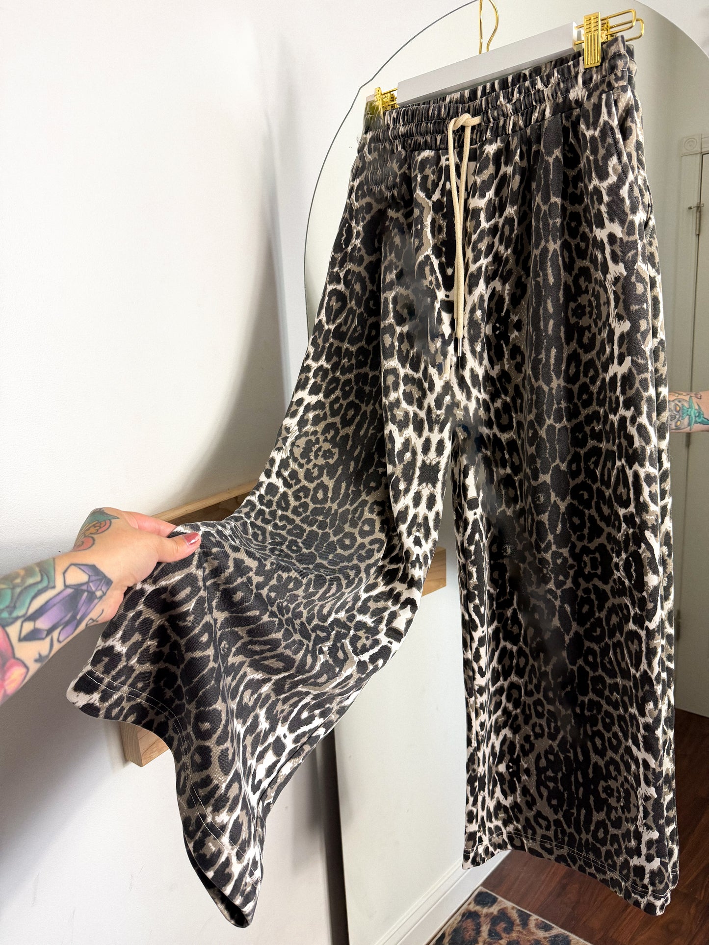 Leopard Drawstring Pants : M