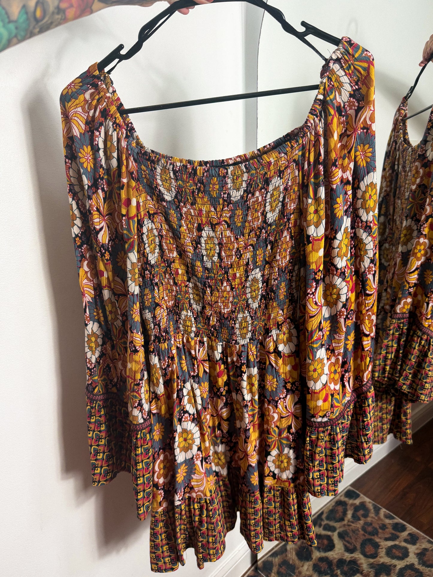 Retro Bell Sleeve Dress : NEW W TAG : S