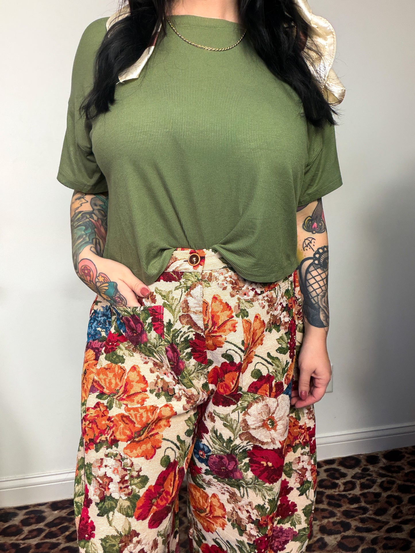 Collin’s Ribbed Box Tee : Olive