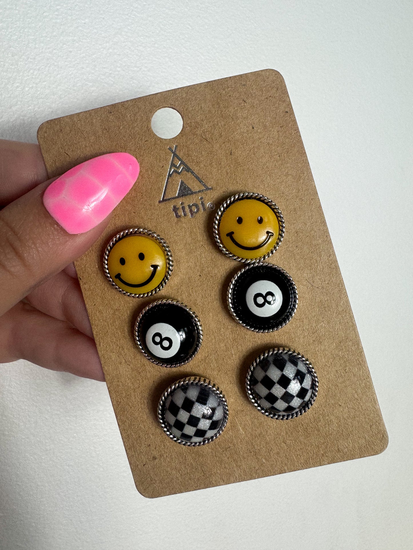 8 Ball Stud Set