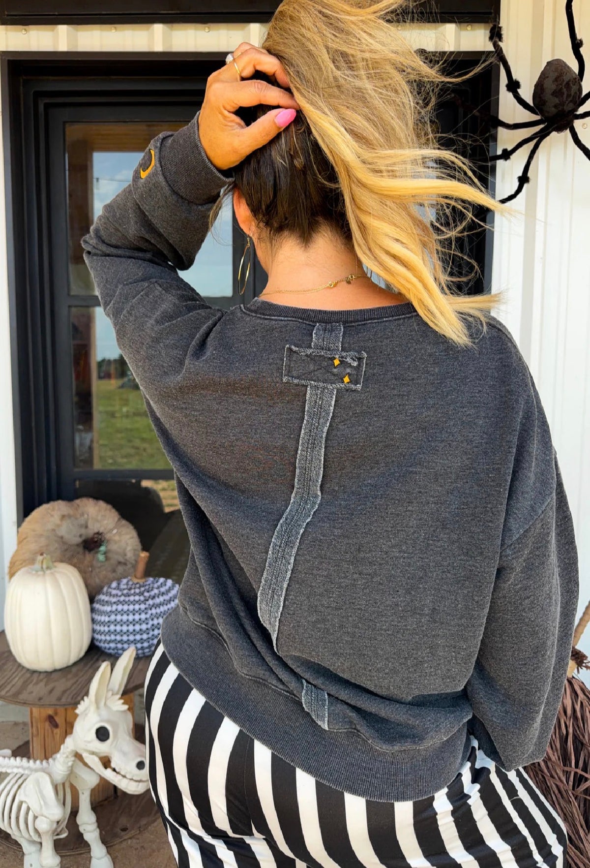 Ghost In Bloom Pullover