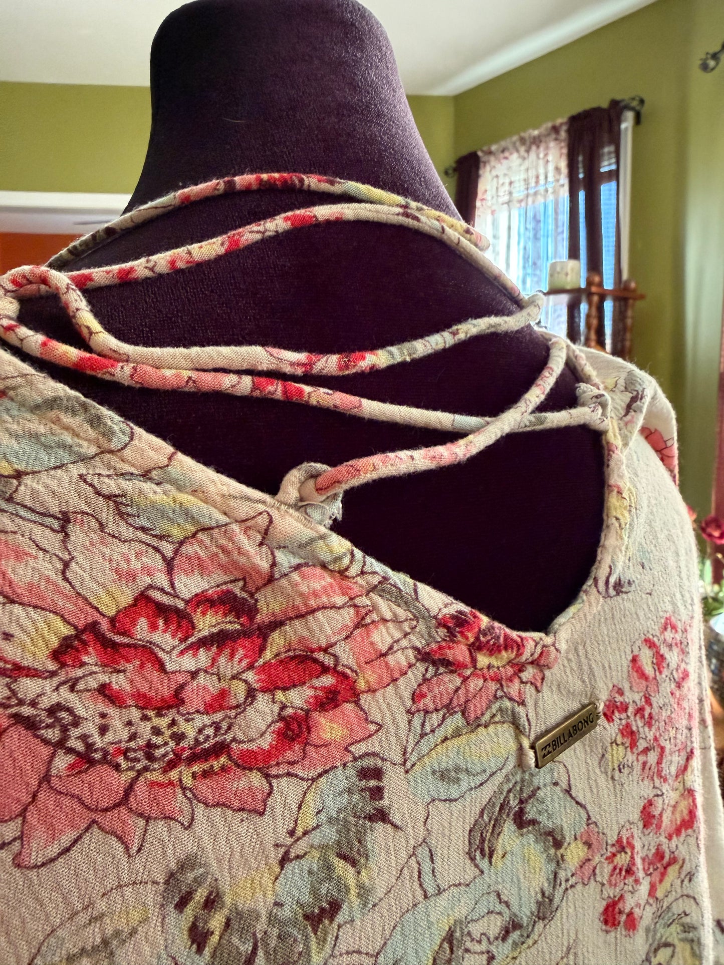 Billabong Floral Overpiece : M/L