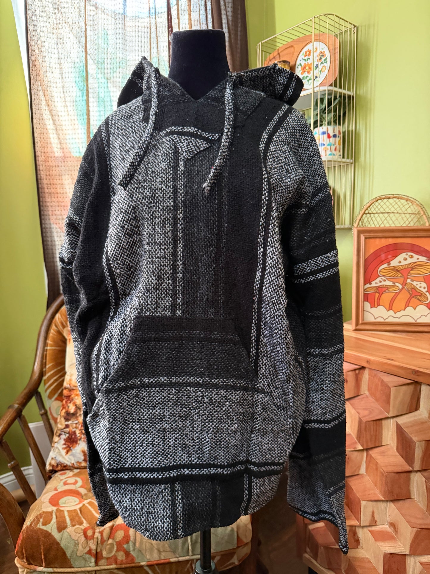 Charcoal Rug Hoodie : XL/2X