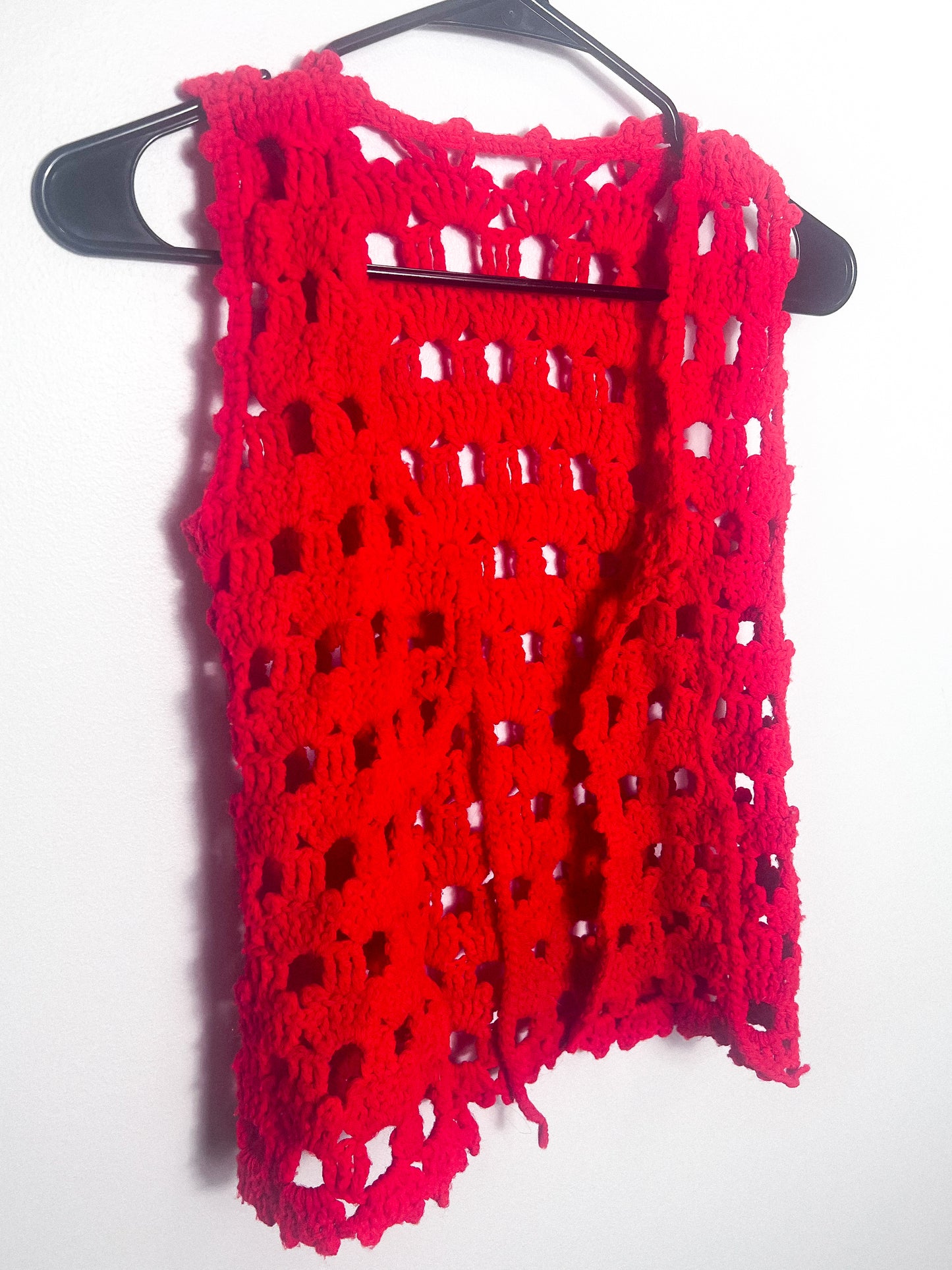 Vintage Crochet Red Vest : XS/S