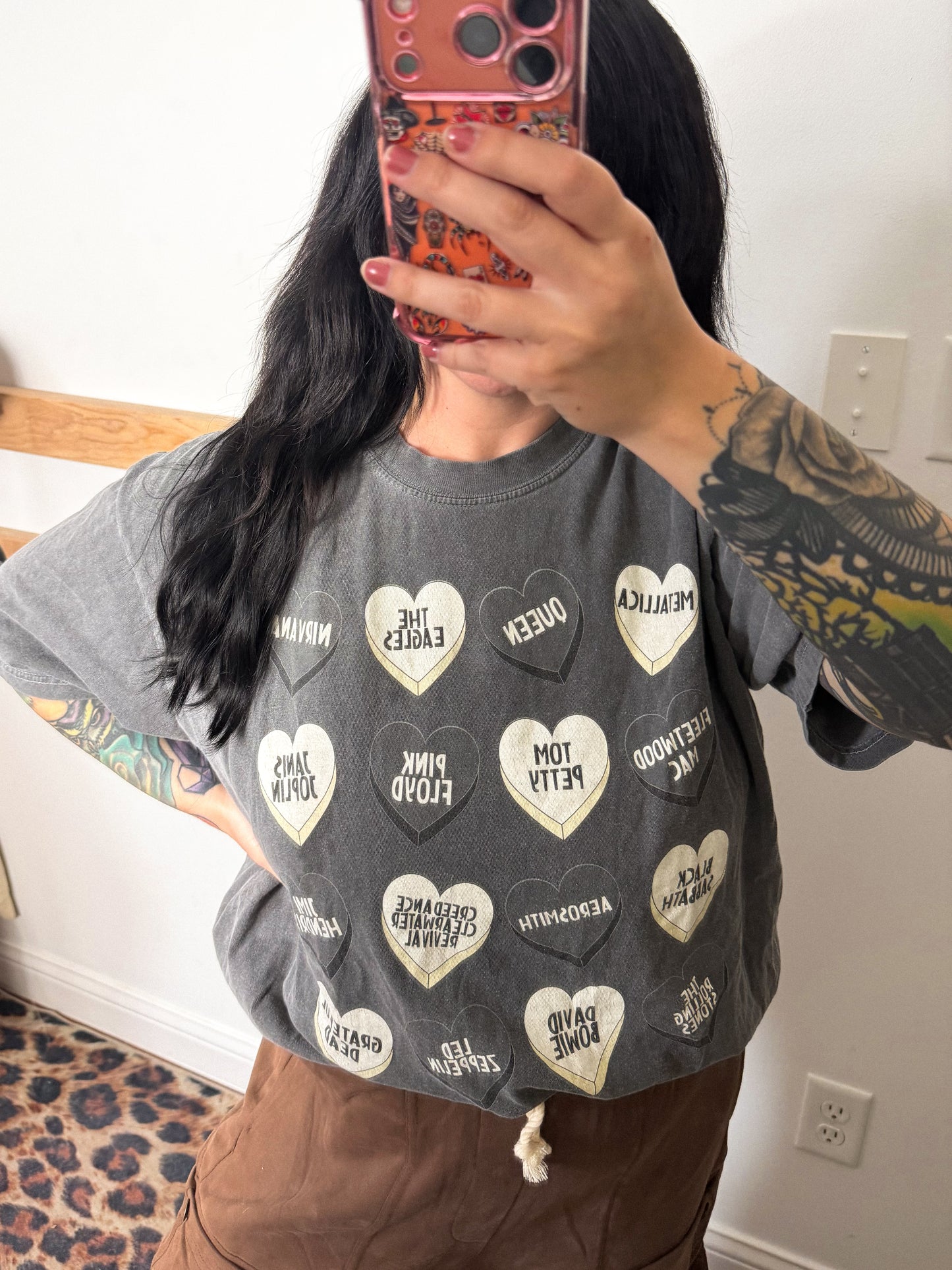 Convo Hearts Band Tee : XL