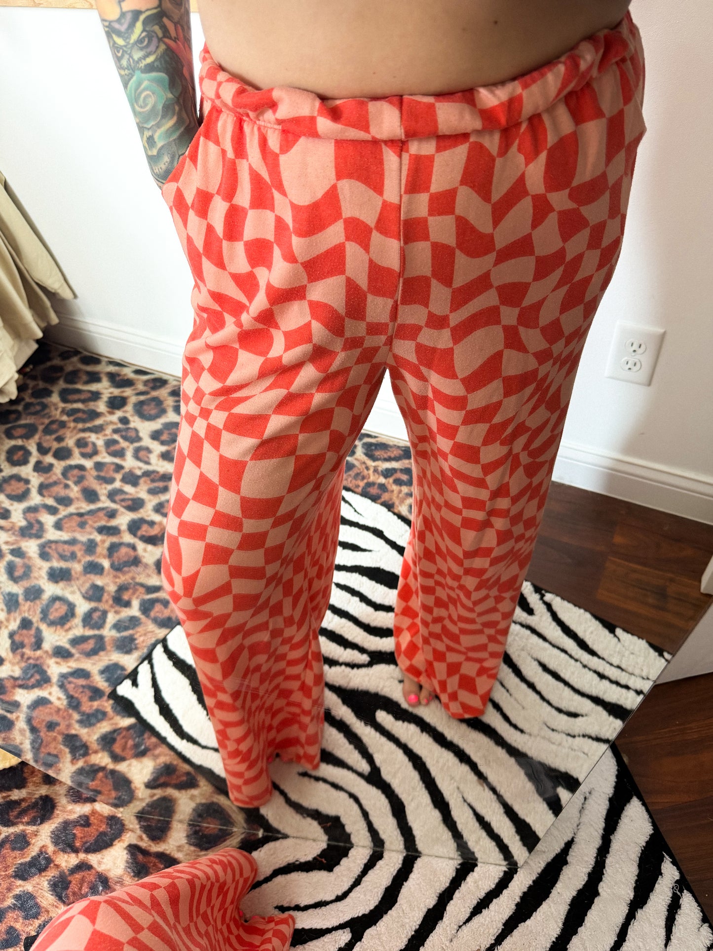 Peach Wave Pants : L
