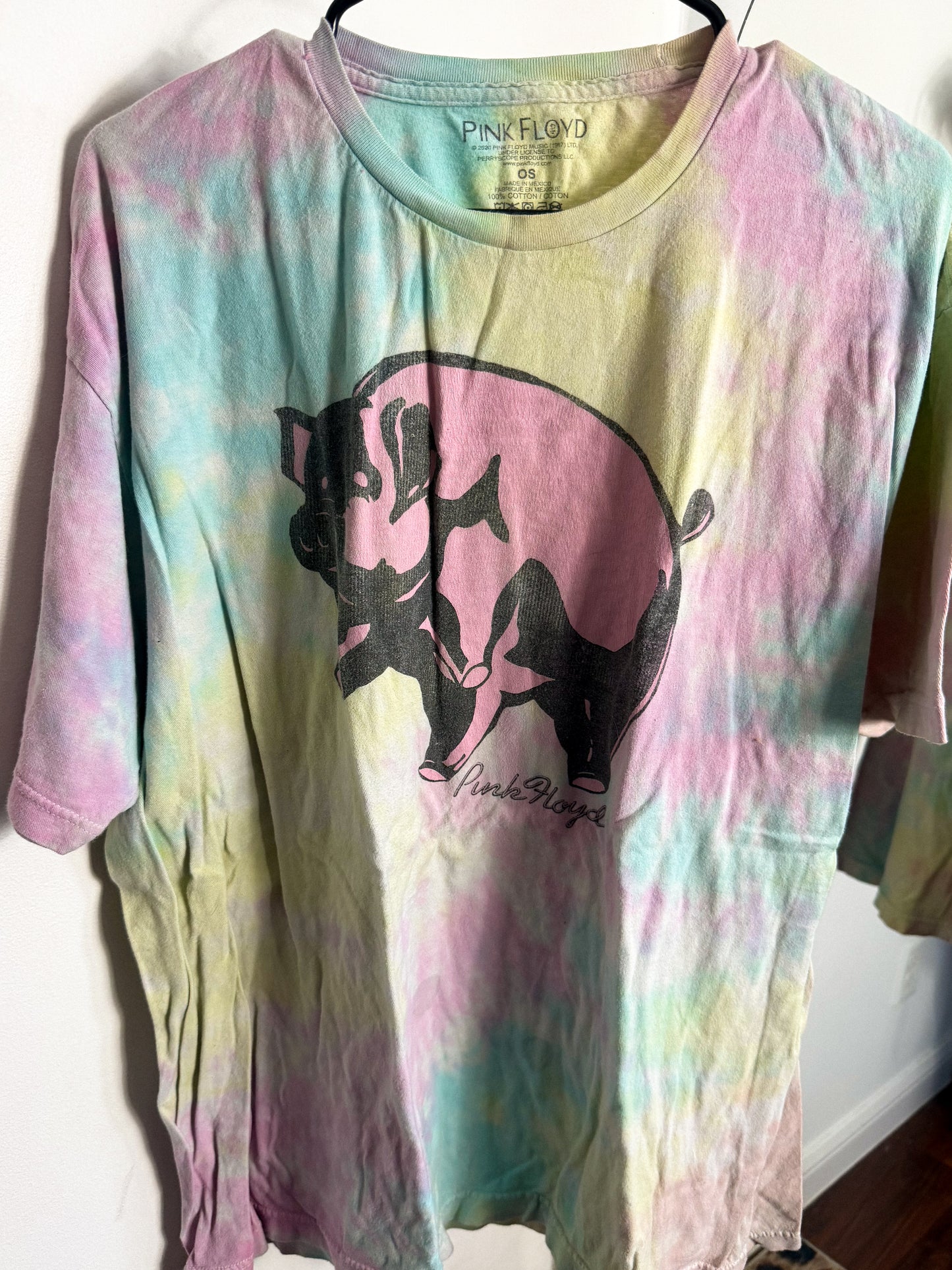 Vintage Style Pink Floyd Pig Tee : OS (fits like XL)