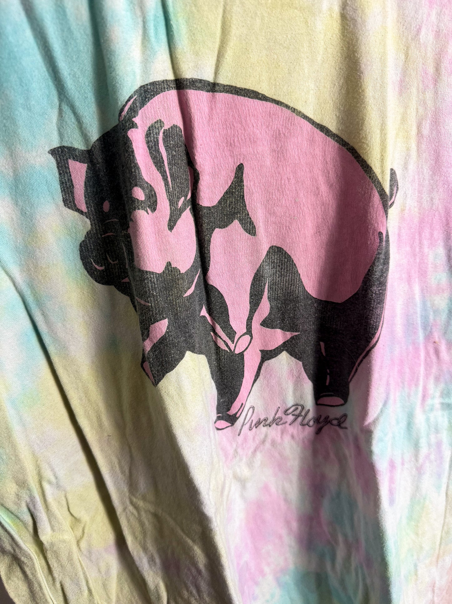 Vintage Style Pink Floyd Pig Tee : OS (fits like XL)