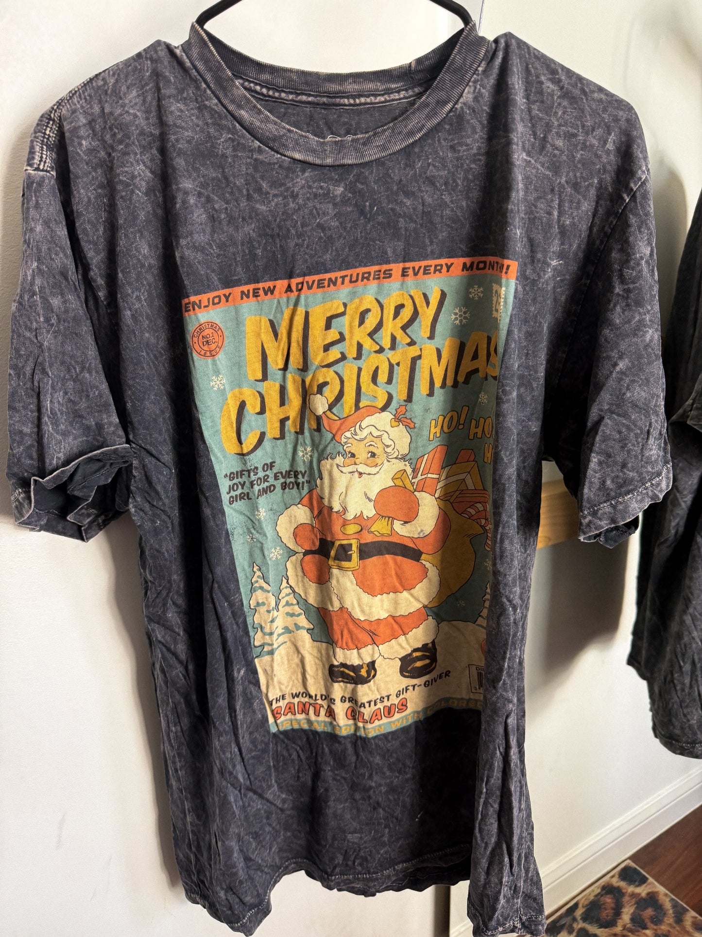 Mineral Wash Christmas Tee : L