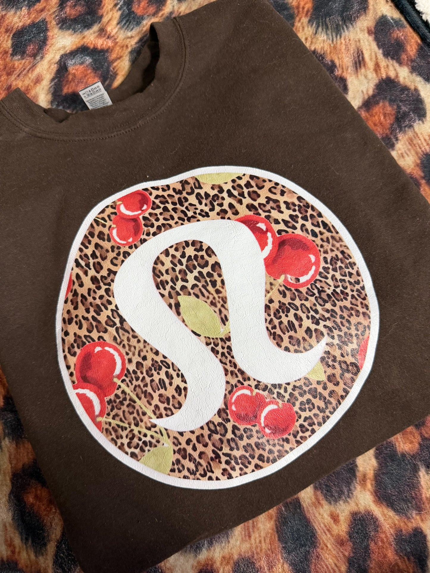 Cherry Leopard Crew : XL