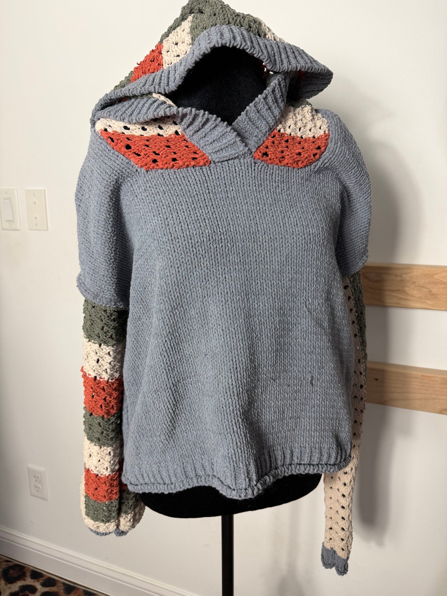 Mello Crochet Sleeve Hoodie : L