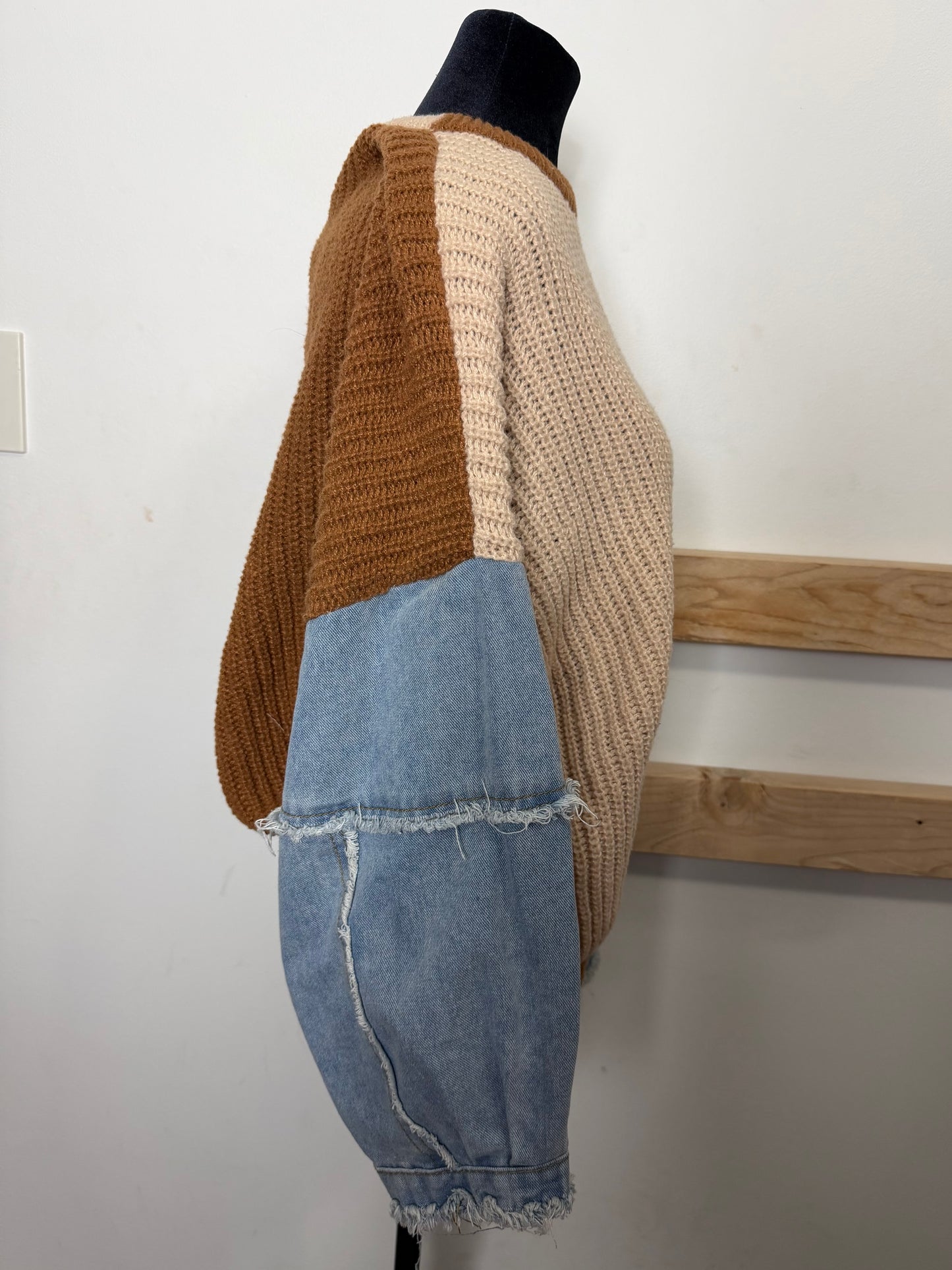 Denim Sleeve Sweater : M/L