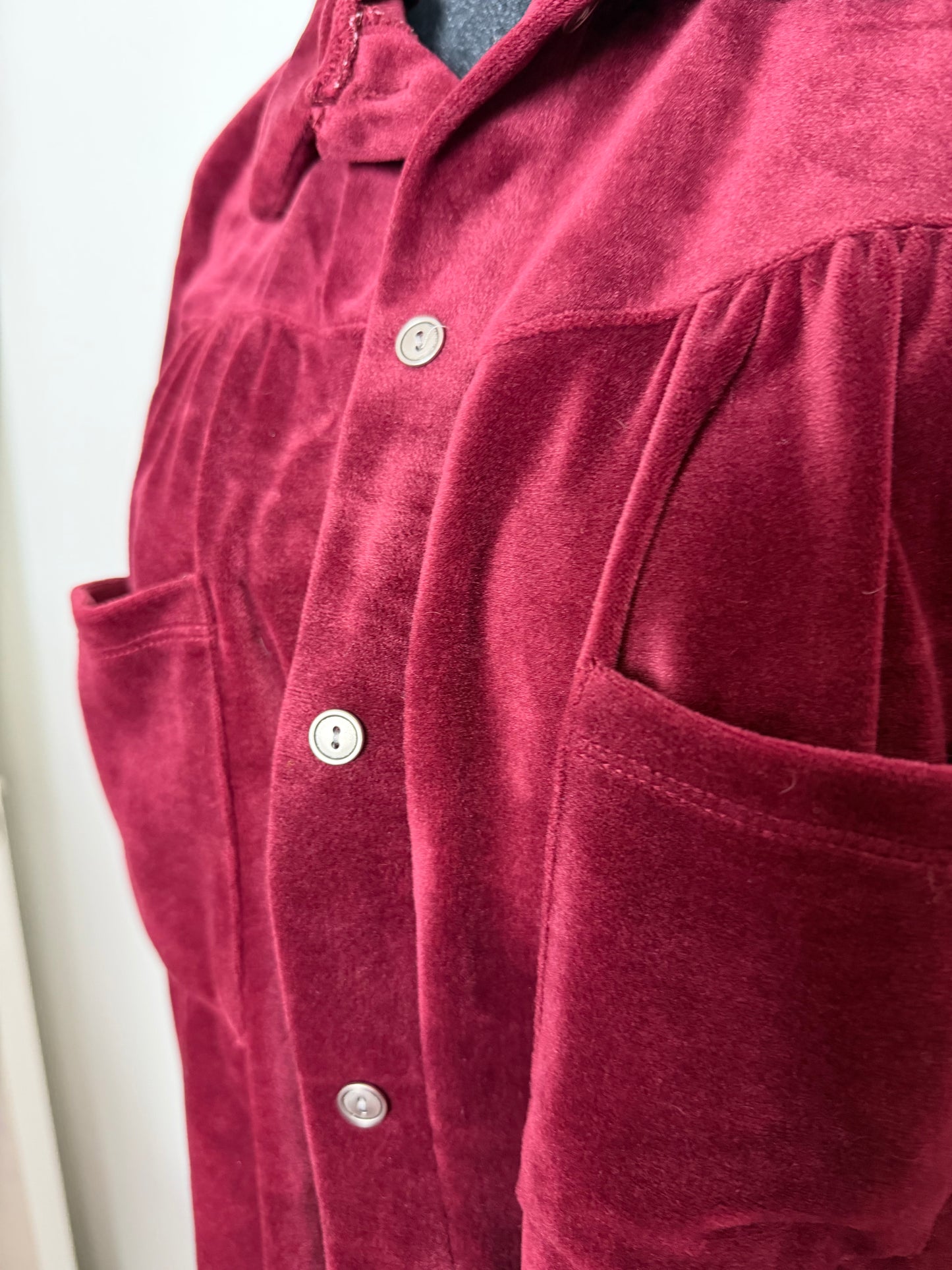 Red Button Up : M