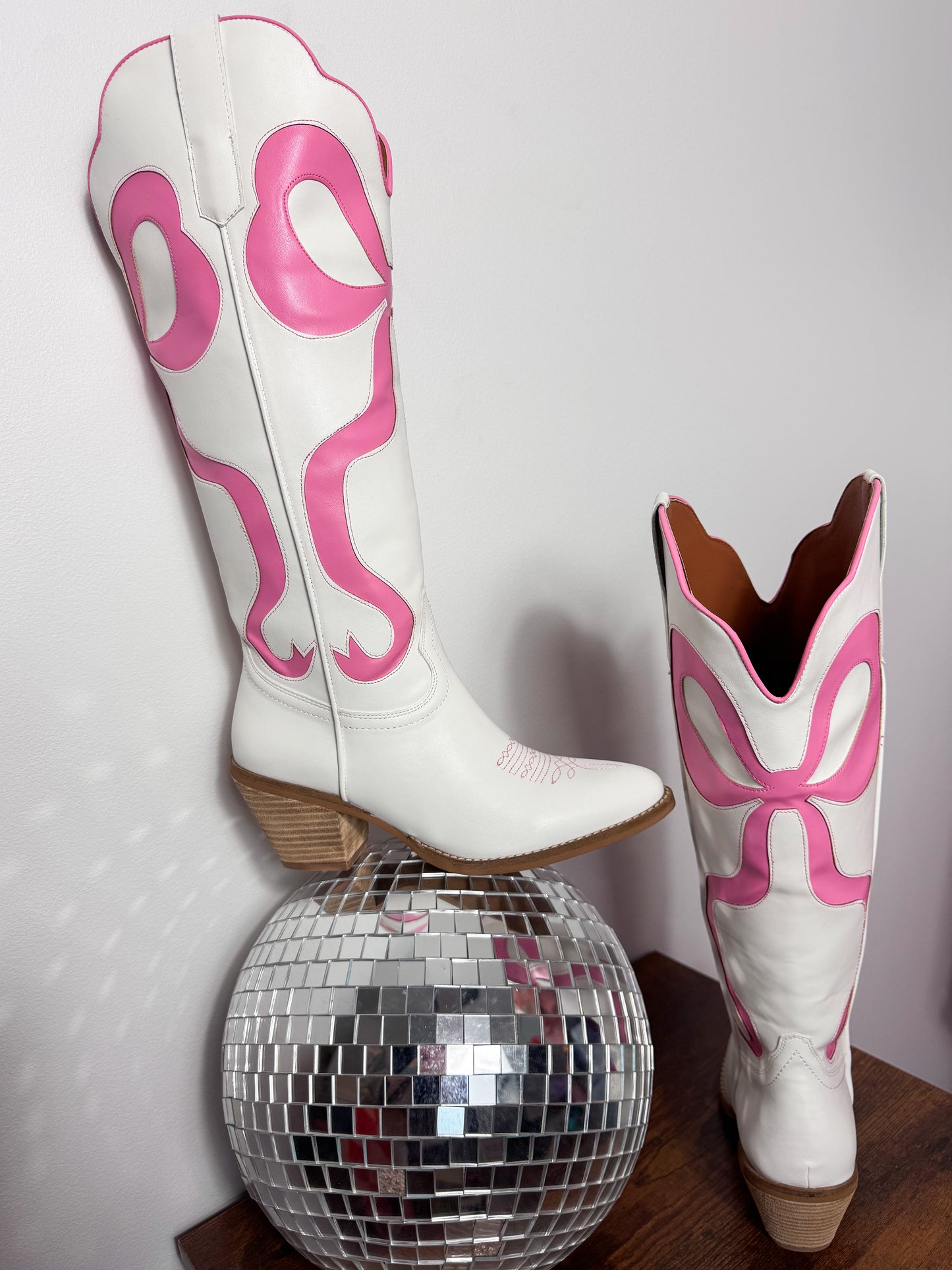 The Kacey Bow Boots : Pink | BEAST BRAND