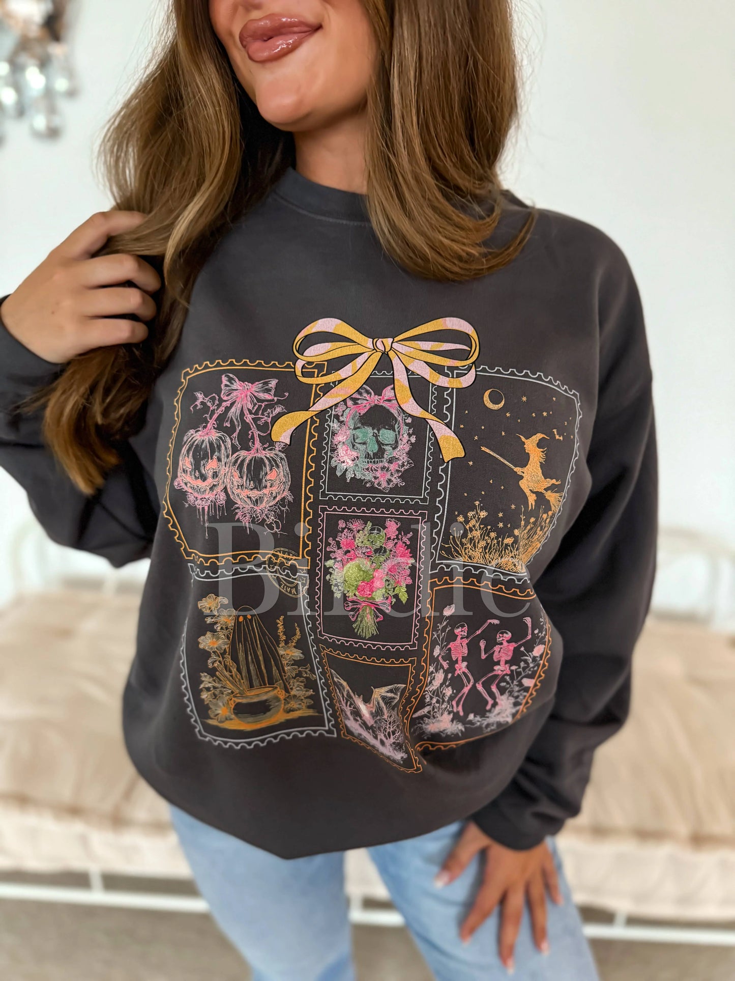 Retro Girly Halloween Crew (XL left)