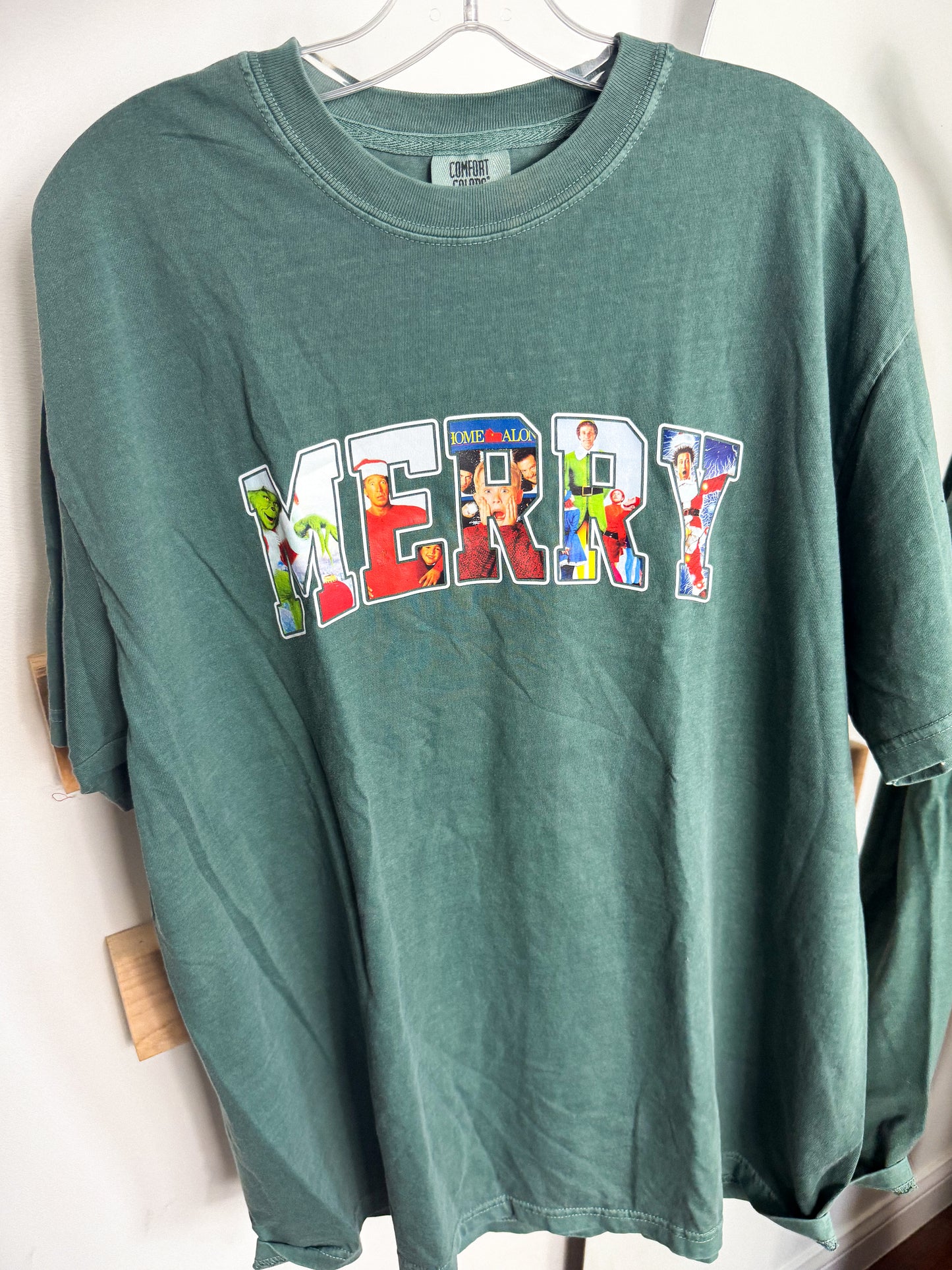 MERRY Tee : XL : Backstock