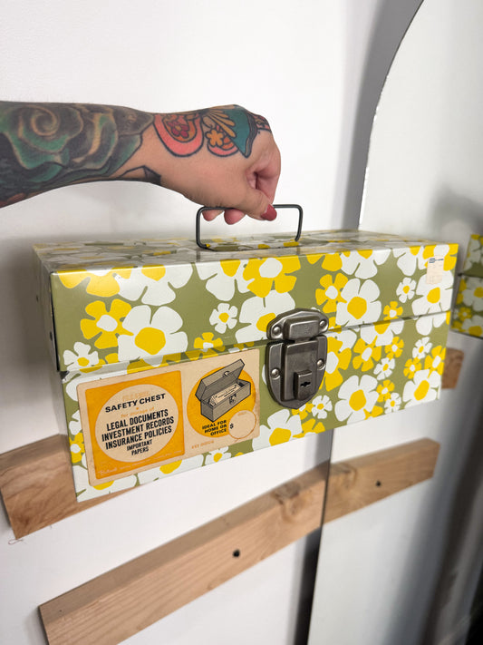 Rare Vintage Avocado Daisy Ballonoff File Chest
