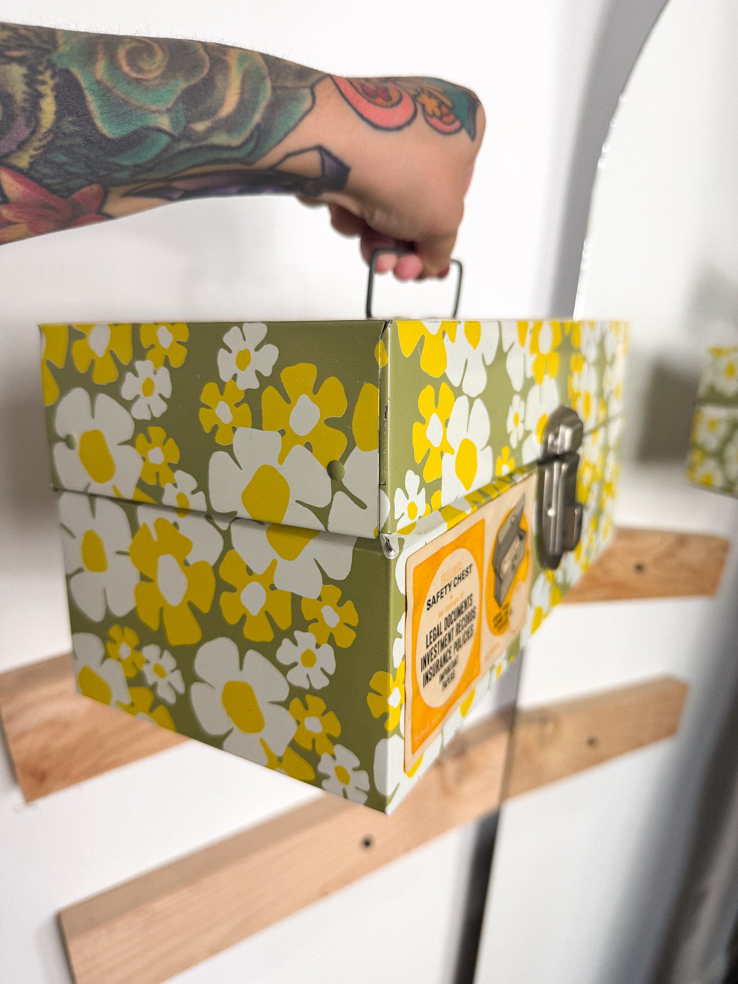 Rare Vintage Avocado Daisy Ballonoff File Chest