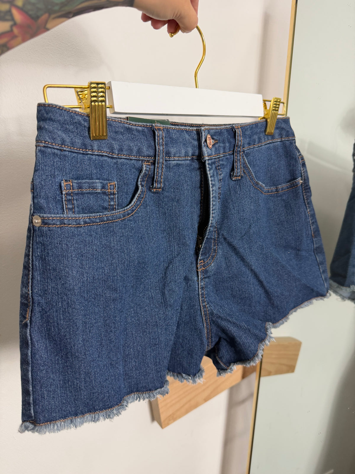 High Rise Shorts : NEW W TAG : SZ 8