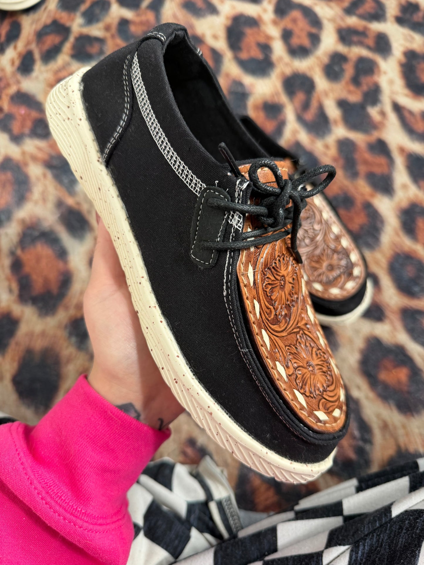 Leather Tooled Shoes : NEW : Sz 8