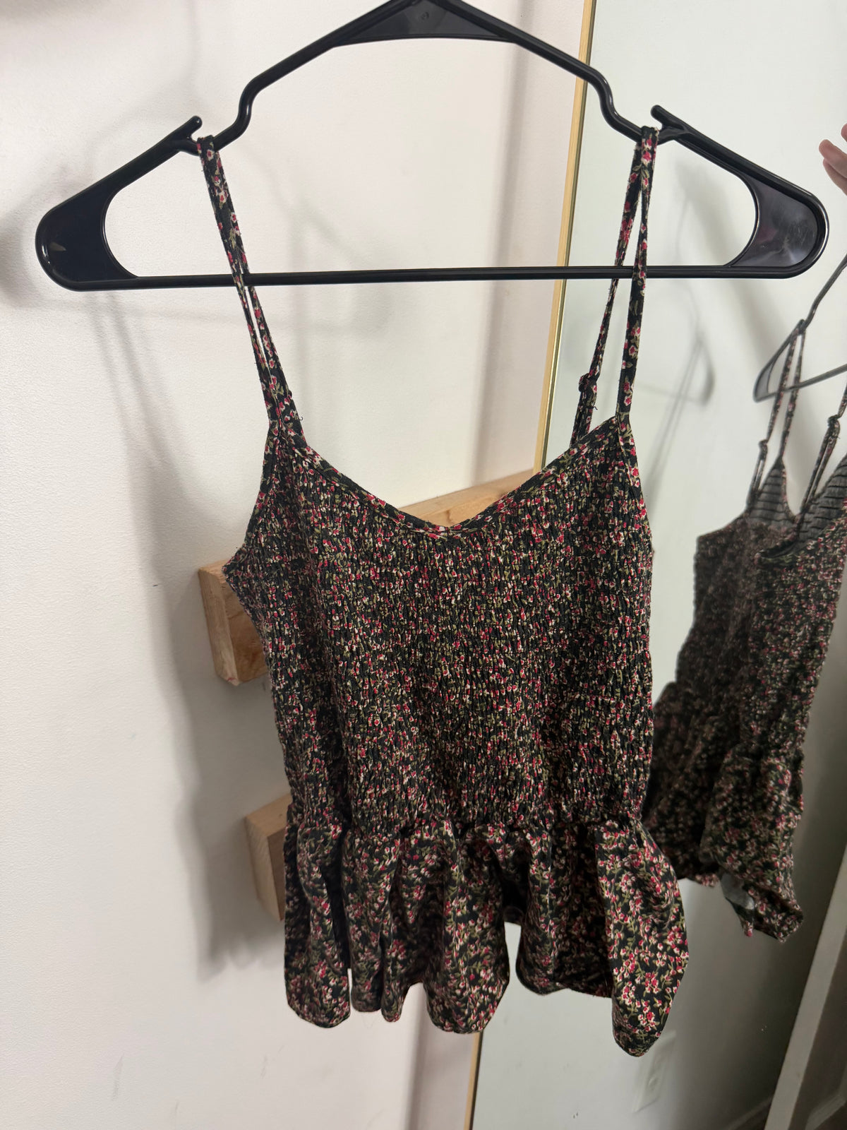 Willow & Root Floral Tank : L