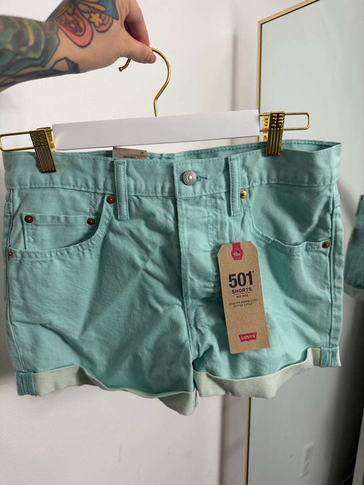 Levi Teal Shorts : SZ 29