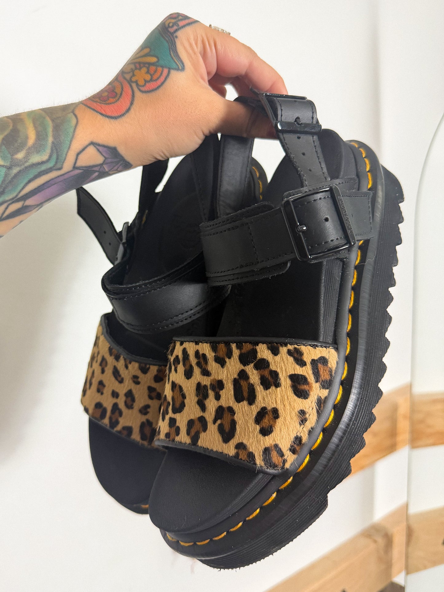 Limited Edition Leopard D Martens : 7 (fit 7 or 7.5)