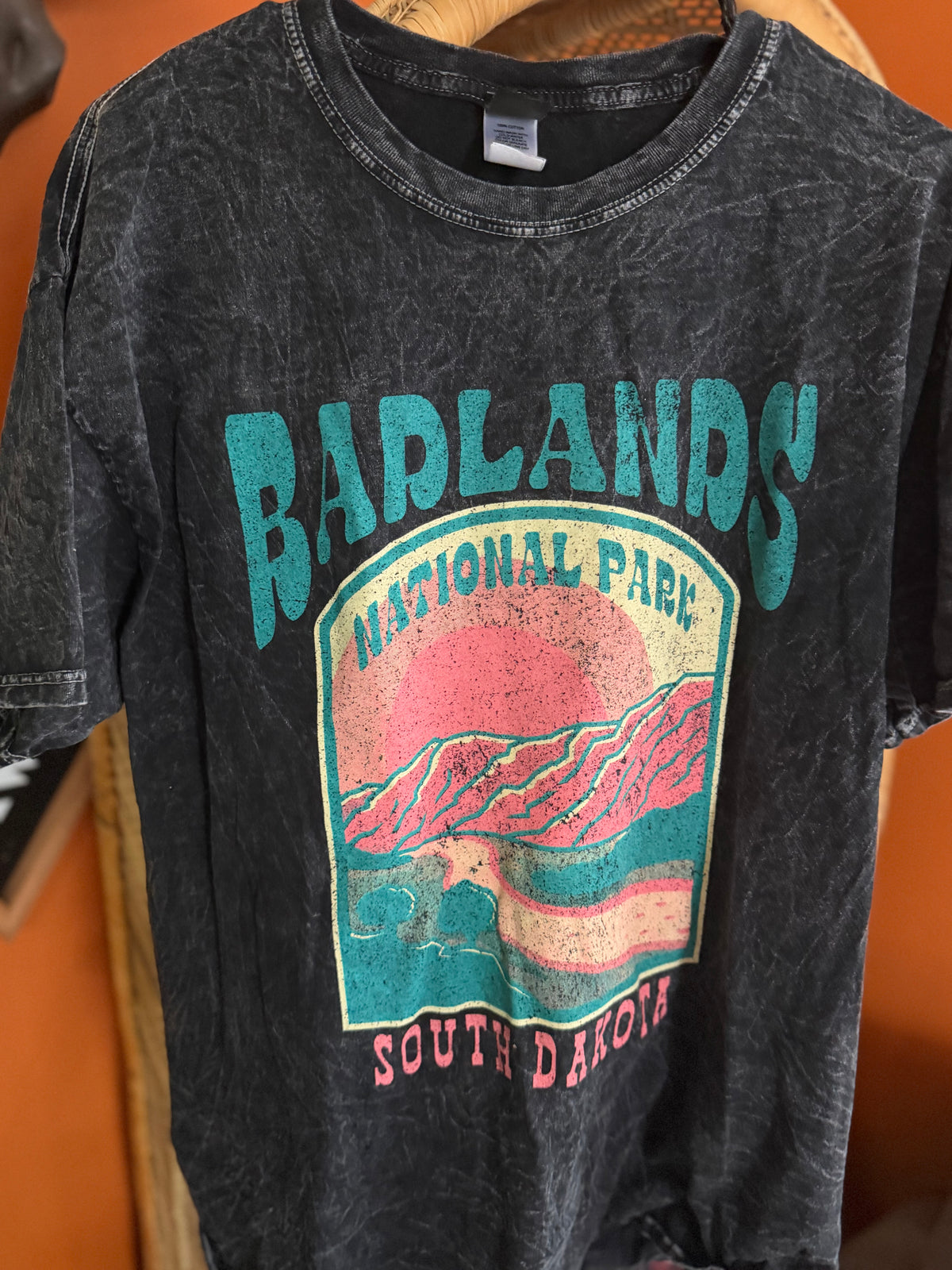 Badlands Mineral Tee : L/XL : NEW