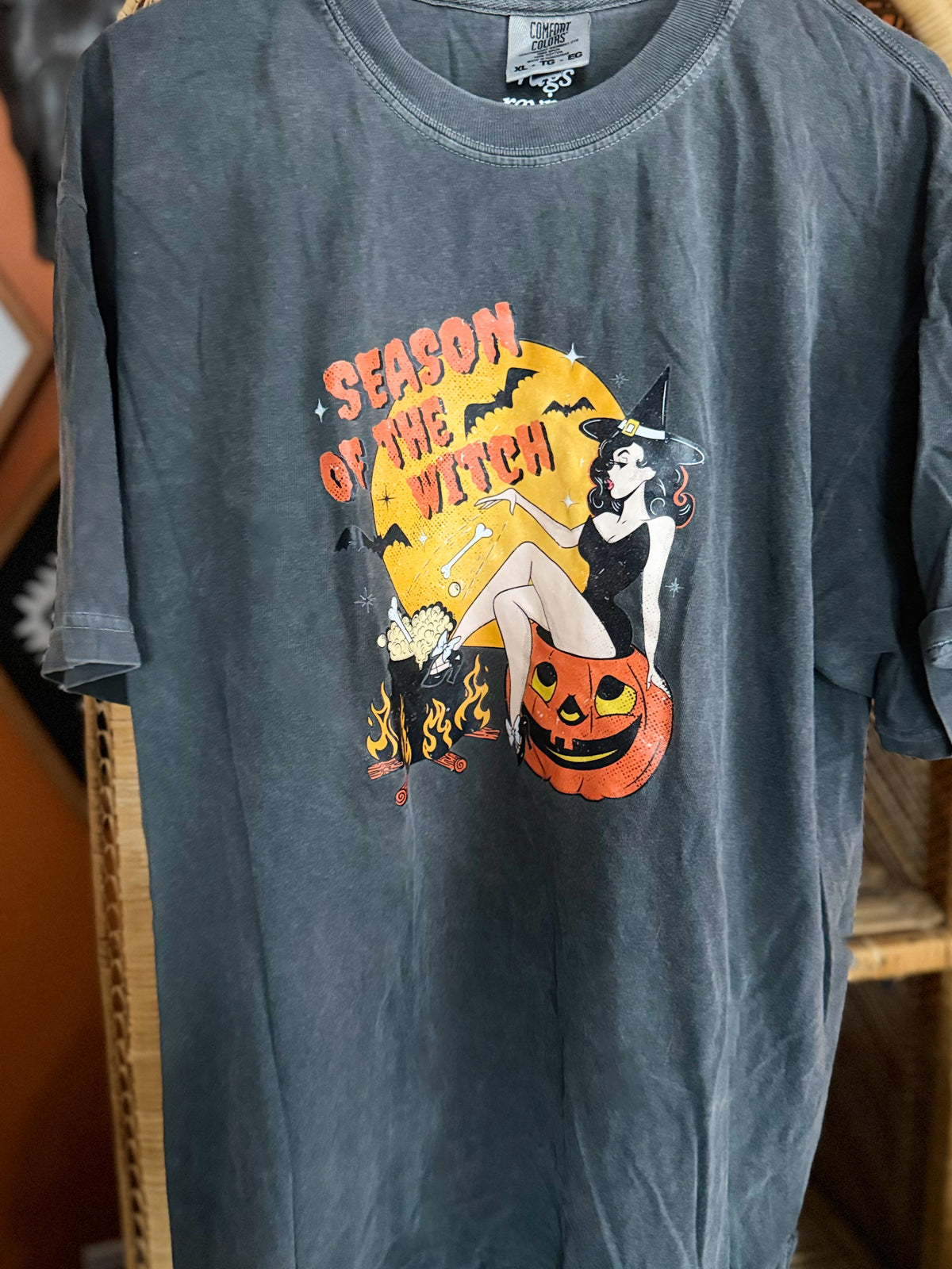 Season Of The Witch Tee : XL