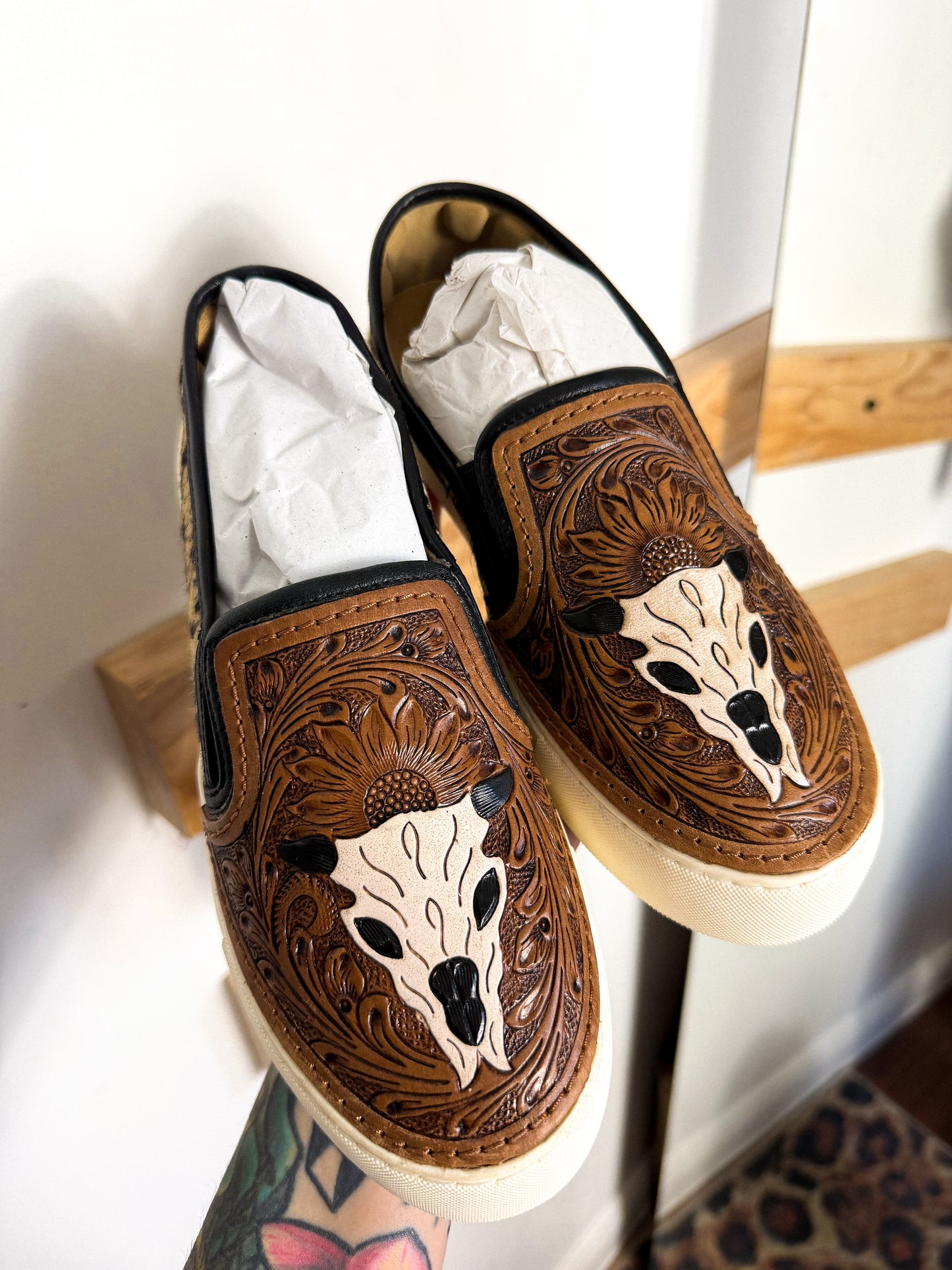 Myra Leather Cow Skull Shoes : NEW : 7