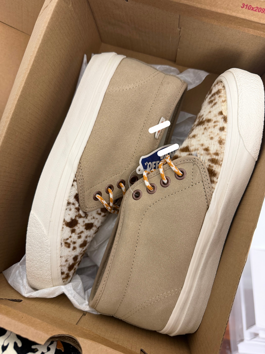 Limited Edition Western Cowhide V A N S : 7.5